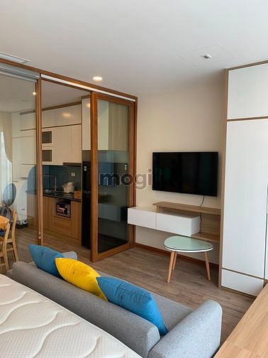 Hình ảnh Cho thuê Chung cư full đồ có ban công view hồ, gần Xã Đàn-Đại Cồ việt