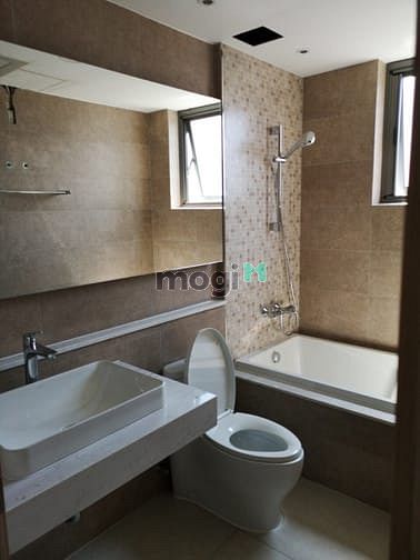 Hình ảnh gấp CH cao cấp Green Valley, Pmh ,Quận 7 , view sân golf ,nhà đẹp