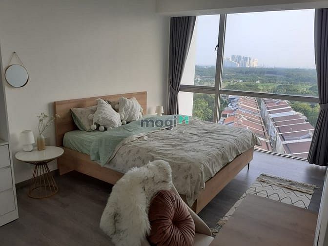 Hình ảnh CHCC Scenic Valley giá 30.5tr/tháng view sân golf, có ô đậu xe hơi