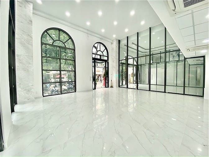 Hình ảnh Cho thuê nhà 7,5x28 1 trệt 3 lầu mặt tiền lê văn sỹ mới vị trí đẹp