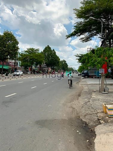 Hình ảnh Nhà nguyên căn mặt tiền đường Tên Lửa cho thuê - 5x20