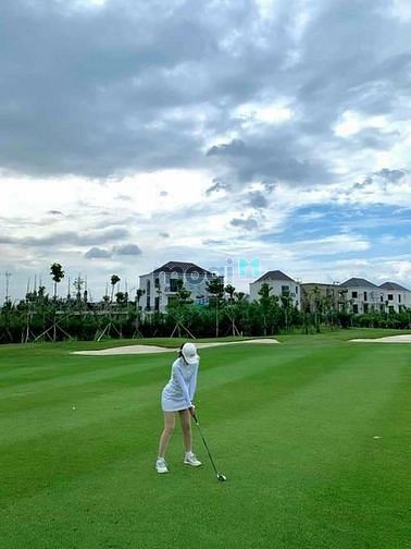Hình ảnh Biệt Thự Nghỉ Dưỡng Trong Lòng Sân Golf