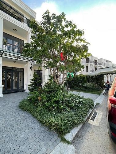 Hình ảnh Biệt Thự Nghỉ Dưỡng Trong Lòng Sân Golf