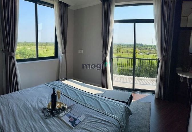Hình ảnh Biệt Thự Nghỉ Dưỡng Trong Lòng Sân Golf