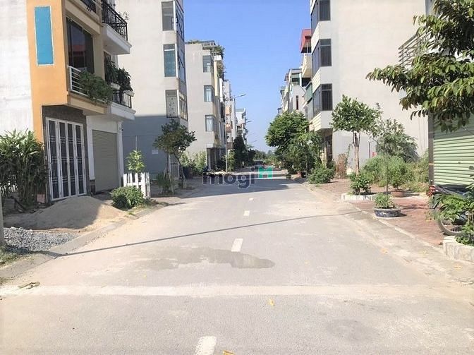 Hình ảnh Bán 32,6m đất đẹp mặt tiền 3,26m khu TĐC Giang Biên