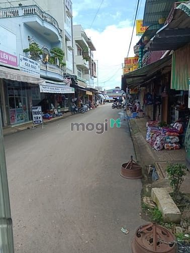Hình ảnh Cần Bán Lô Đất Ngay Cổng Chợ  2 Mặt Tiền Đường Sổ Riêng Giá Rẻ Hơn TT