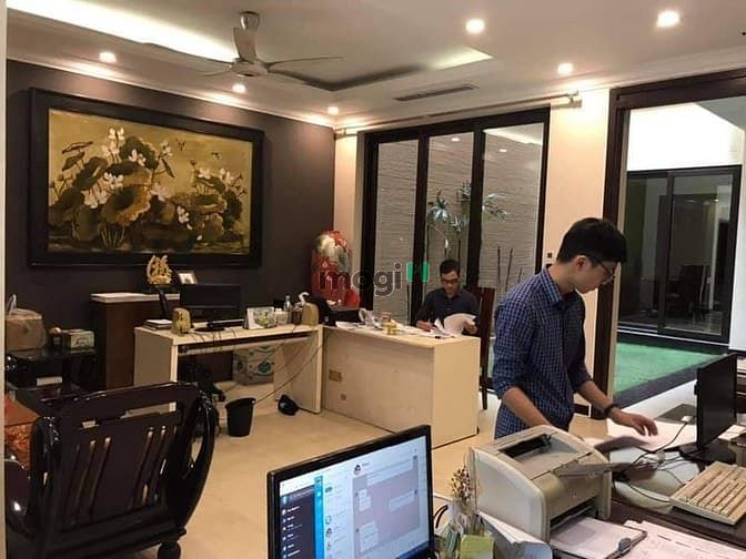 Hình ảnh Văn phòng 100m2 đường 3 tháng 2 mặt tiền 6,3m