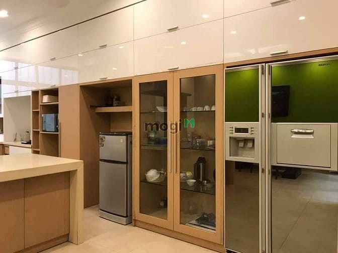 Hình ảnh Văn phòng 100m2 đường 3 tháng 2 mặt tiền 6,3m
