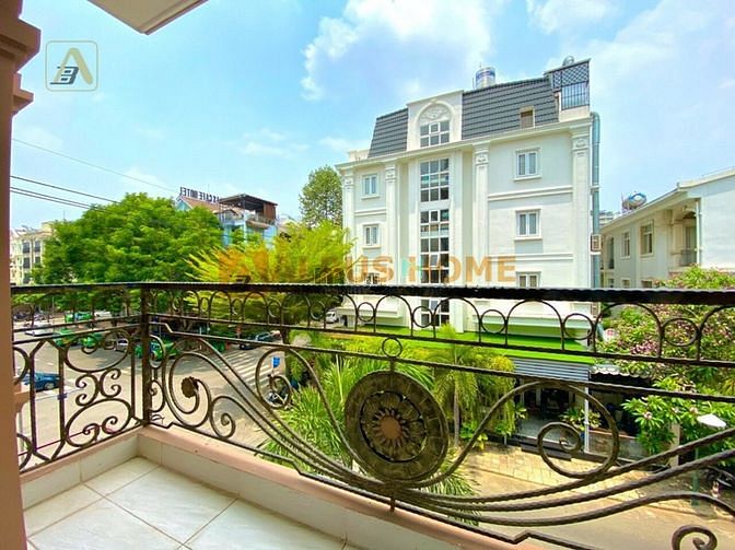 Hình ảnh CHDV full nội thất ban công lớn Phú Mỹ Hưng