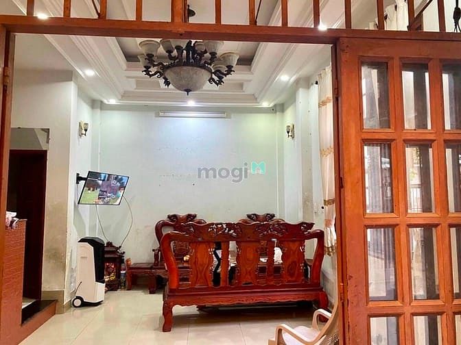 Hình ảnh nhà cực rẻ đường Phạm Hùng q8 giá bớt lộc