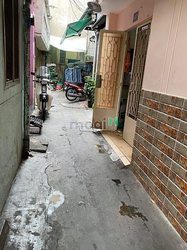 Hình ảnh Cần bán nhà Hai Bà Trưng, 30m2, 4T, BTCT, 5,4 tỷ.