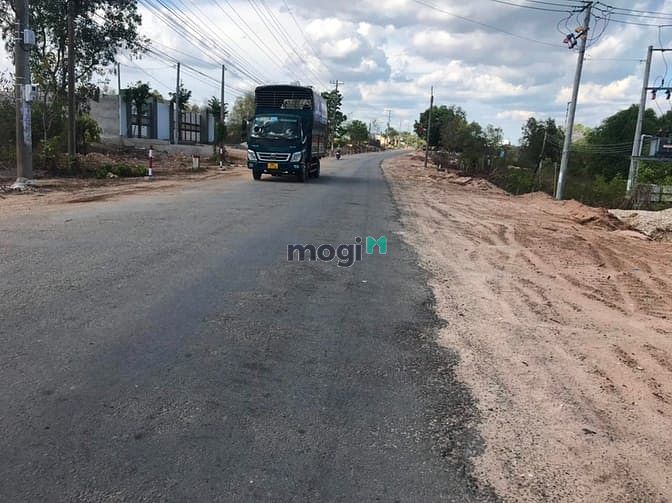 Hình ảnh Bán đất mặt tiền Nguyễn Chí Thanh, Thị xã LaGi giá mềm
