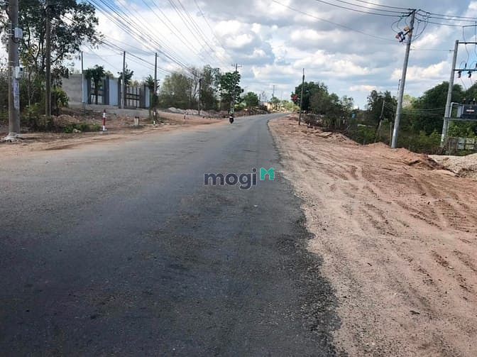 Hình ảnh Bán đất mặt tiền Nguyễn Chí Thanh, Thị xã LaGi giá mềm