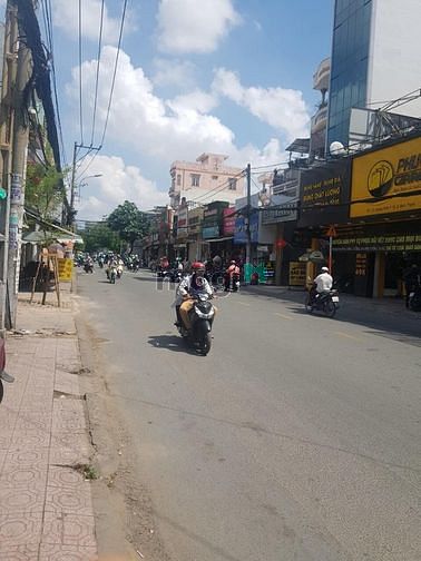 Hình ảnh Mặt tiền Lê Quang Định, P14, BT. 134m2 - Giá 28tỷ.