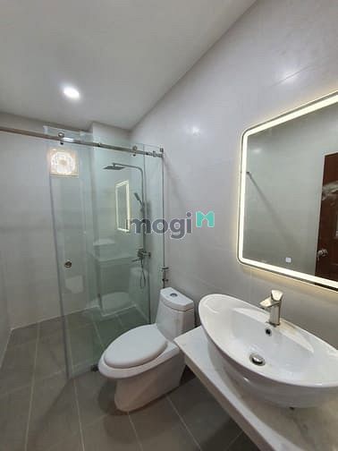 Hình ảnh Cho thuê nhà 749C Cách Mạng Tháng 8, Phường 7, Tân Bình