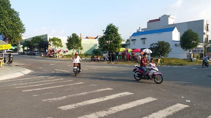 Hình ảnh Bán Đất Mỹ Phước 3, Ngay Mt Chợ, Dân Cư Đông, Kd Sầm Uất, Đất Sổ Riêng