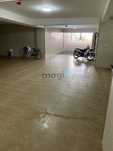 Hình ảnh Cho thuê nhà mặt phố Hoàng Cầu - view Hồ Hoàn Cầu