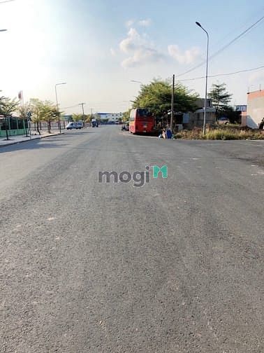 Hình ảnh Bán 2 nền đất sổ riêng, gần bệnh viện chợ rẫy 2 Bình Chánh