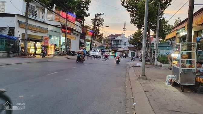 Hình ảnh Chuyển nhượng gấp 300m2 đất sổ hồng ngay KCN, chợ, dân cư sầm uất, tru