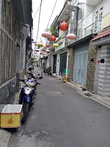 Hình ảnh 4x10, 2PN, 2 tầng mới, HXH, sân bay