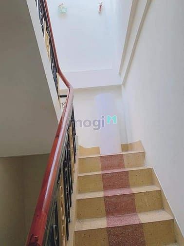 Hình ảnh Nhà 4.8m x 13m, 5 tầng, 11 phòng kép kin cho thuê, đường 3 tháng 2 Q11