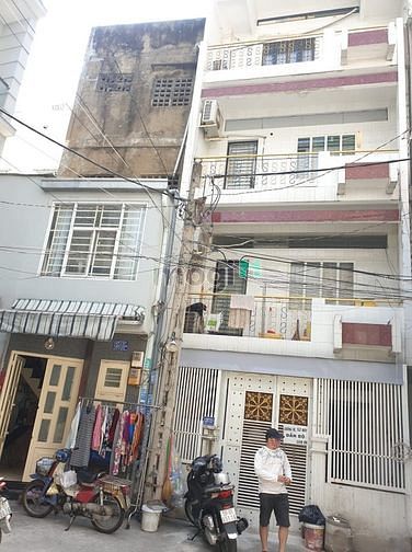 Hình ảnh Nhà 4.8m x 13m, 5 tầng, 11 phòng kép kin cho thuê, đường 3 tháng 2 Q11