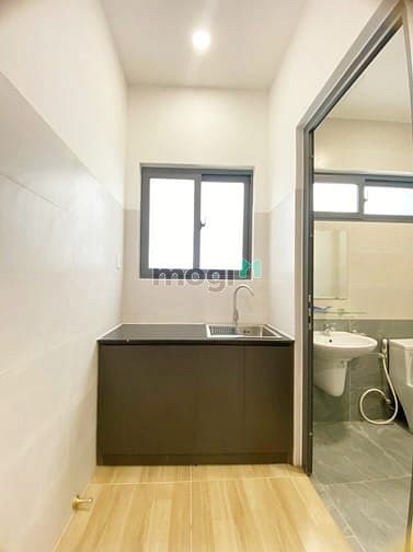 Hình ảnh Mb6623 nạp rút nhanh chóng mới 100% có nội thất, cửa sổ thoáng ngay K300, Tân Bình