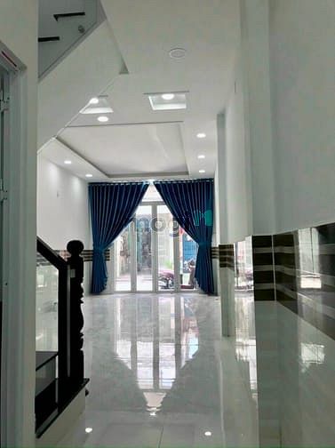 Hình ảnh Bán nhà gần chợ gach ông quận 8