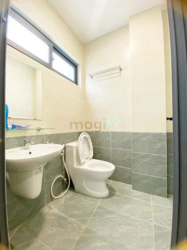 Hình ảnh Mb6623 nạp rút nhanh chóng mới 100% có nội thất, cửa sổ thoáng ngay K300, Tân Bình