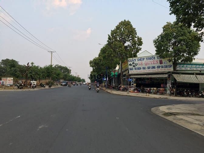 Hình ảnh kẹt tiền bán rấp đất sổ hồng vị chí đẹp khách nào có duyên xem