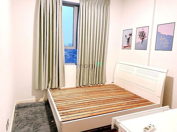 Hình ảnh Cho thuê căn 2PN Luxgarden, có máy lạnh- rèm cửa 7tr, nội thất 7.5tr