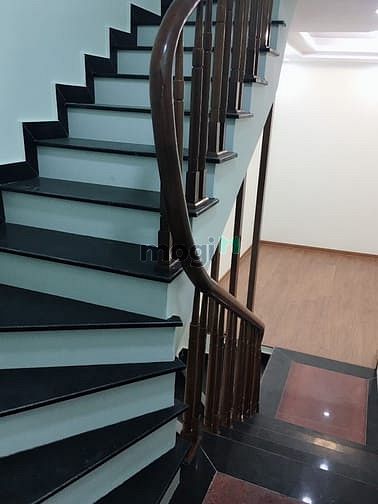 Hình ảnh Bán nhà phố Cầu Diễn, Minh Khai 5 tầng 36m2, Ôtô đỗ cửa, chỉ 2.7 tỷ