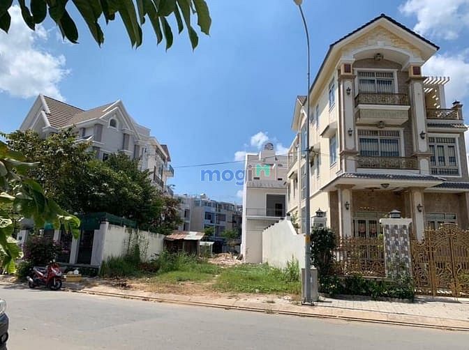 Hình ảnh Bán nền đất 200m2 mặt tiền đường số 7 Tên Lửa, gần AEON Bình Tân ,