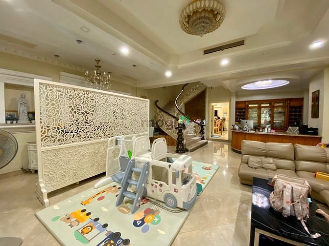 Hình ảnh Bán biệt thự đường Huỳnh Lan Khanh, P2, Tân Bình