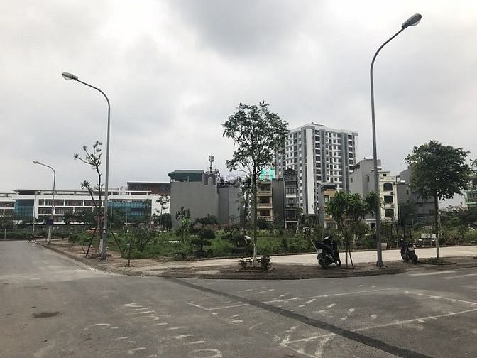 Hình ảnh Bán đất TĐC Giang Biên, trước mặt View vườn hoa, đường rộng 17m.