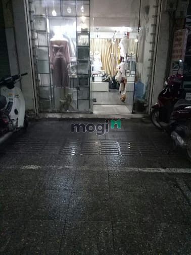 Hình ảnh Cần cho thuê mặt bằng cửa hàng mặt phố Đội Cấn-Ba Đình