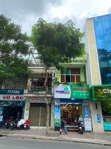 Hình ảnh Bán khuôn đất vuông vức, siêu đẹp, 10x23m DTCN: 227m2, GPXD: hầm 6l