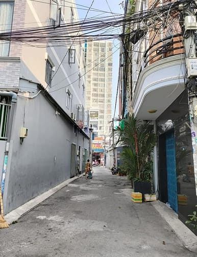 Hình ảnh * HẺM XE HƠI Tạ Quang Bửu P2Q8 *