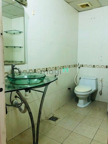 Hình ảnh Cần bán gấp Trang Chủ MB66.COM / Đăng Ký Tặng 66K Vạn Đô, Bến Vân Đồn, 2pn, nội thất sang, lầu cao
