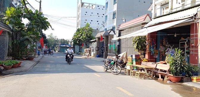 Hình ảnh Bán Gấp Đất Vị Trí Đẹp MT ở Luỹ Bán Bích SHR quận Tân Phú
