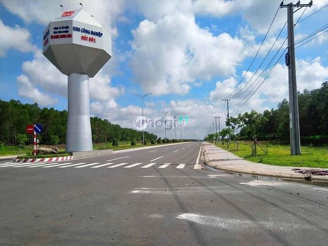 Hình ảnh Đất Bà Rịa 600tr/nền full thổ cư, ngay UBND xã Láng Dài, Sổ Riêng