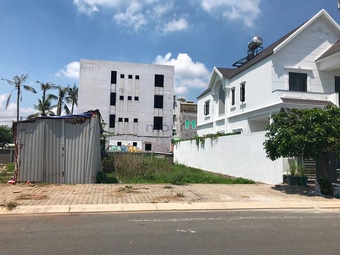 Hình ảnh Tôi chính chủ cần bán 200m2 đất thổ cư xây biệt thự , đường tên lửa