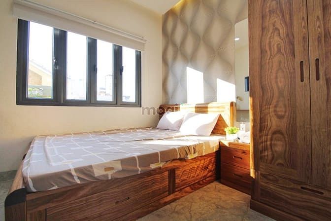 Hình ảnh PHÒNG SÁT Vòng Xoay Dân Chủ, cửa sổ 4 cánh Cực Thoáng