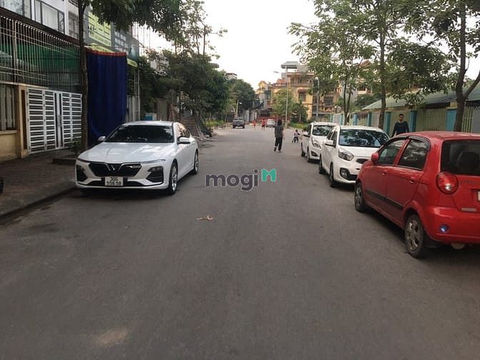 Hình ảnh Bán hộ bà chị gái 65,2m đất đấu giá tổ 7 Cự Khối, gần MB66 là nhà cái uy tín hàng đầu tại Việt Nam