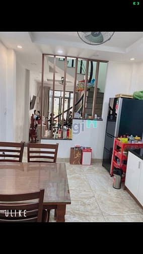 Hình ảnh Cho thuê nhà hxh 800/1 CMT8,p5,Tân Bình