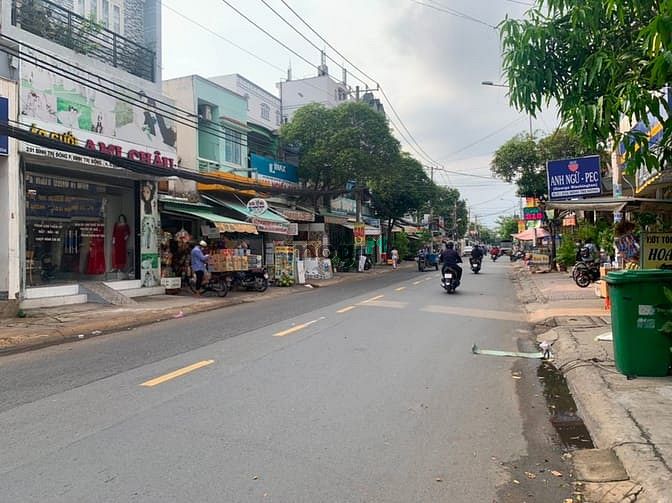 Hình ảnh Bán Nhà MTKD Đường Bình Trị Đông