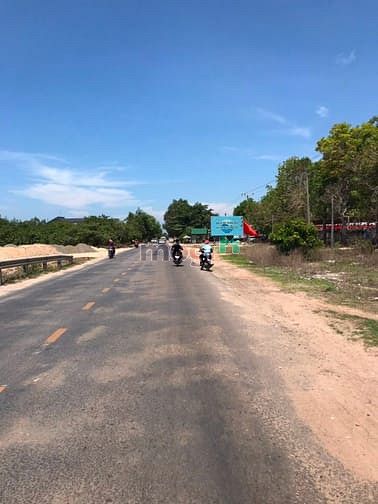 Hình ảnh Đất MT Quốc Lộ 55. Sát trường học Sơn Mỹ . Giá 9 tỷ 5
