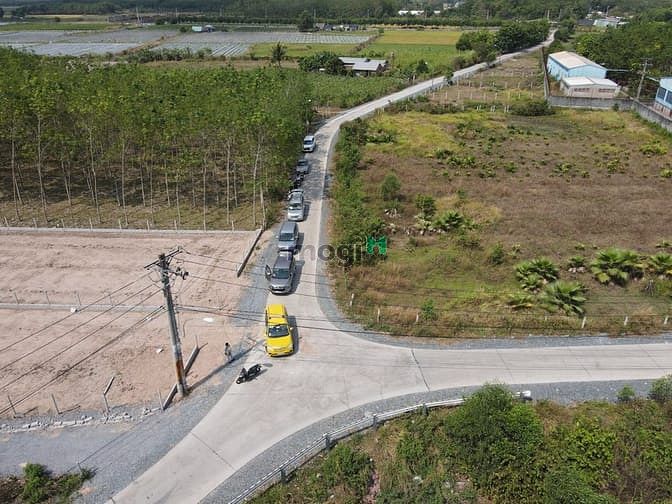 Hình ảnh Nợ NH, gia đình tôi cần bán GẤP 2 MIẾNG ĐẤT 571m2 và 568m2