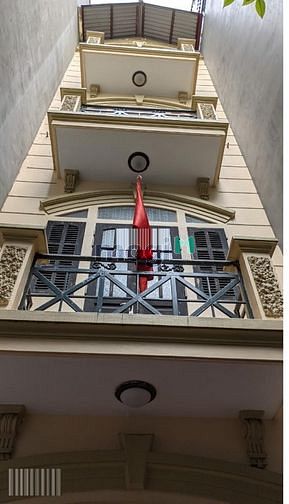 Hình ảnh Cho thuê nhà 127 Văn cao 4,5 tầng đồ cơ bản, mới sơn sửa