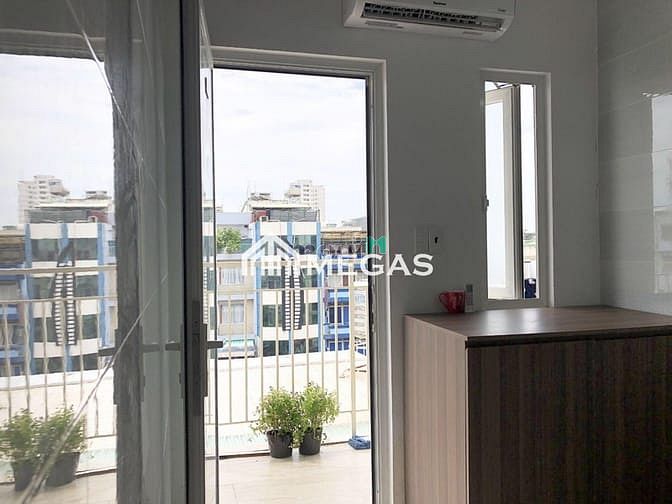 Hình ảnh Phòng có ban công đầy đủ nội thất quận Bình Tân